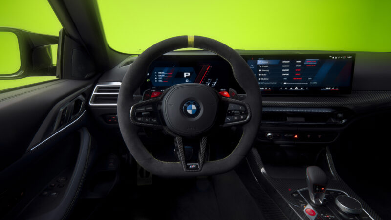 日本国内2台限定　BMW M4 CS VR46　ヴァレンティノ・ロッシとのコラボ