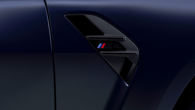 日本国内2台限定　BMW M4 CS VR46　ヴァレンティノ・ロッシとのコラボ