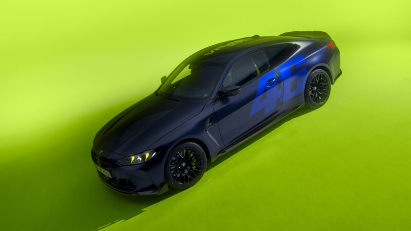 日本国内2台限定　BMW M4 CS VR46　ヴァレンティノ・ロッシとのコラボ