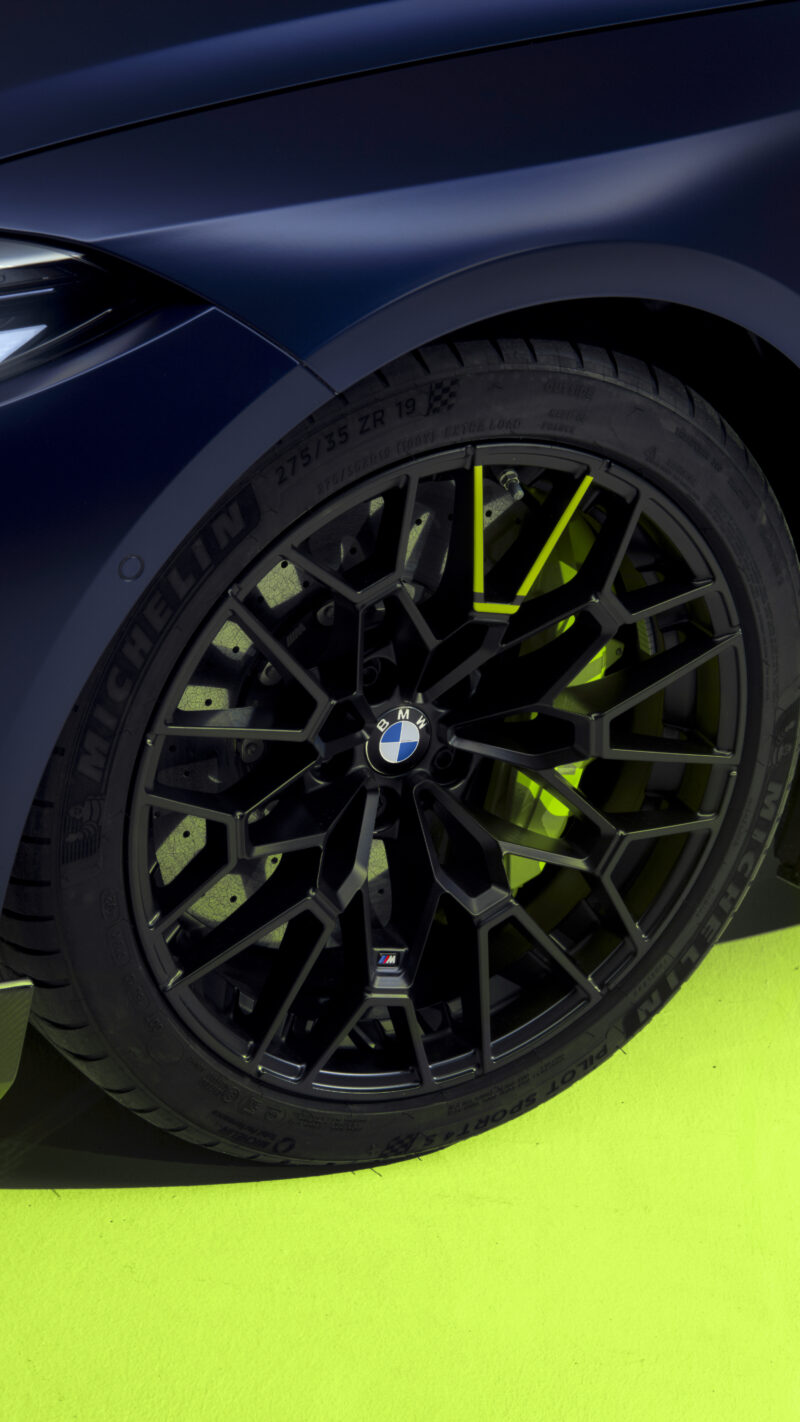 日本国内2台限定　BMW M4 CS VR46　ヴァレンティノ・ロッシとのコラボ