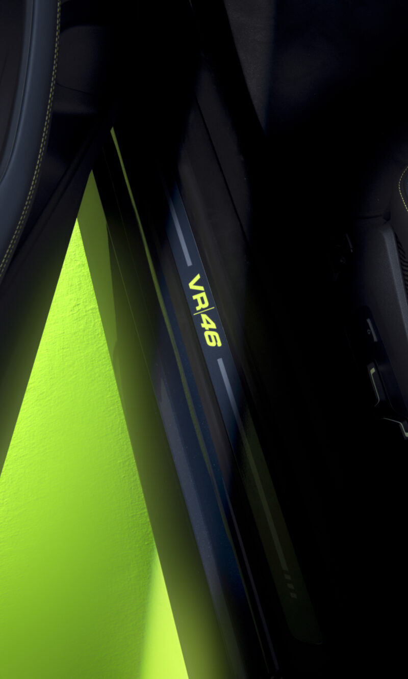 日本国内2台限定　BMW M4 CS VR46　ヴァレンティノ・ロッシとのコラボ