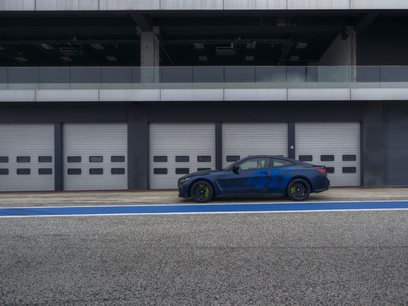 日本国内2台限定　BMW M4 CS VR46　ヴァレンティノ・ロッシとのコラボ
