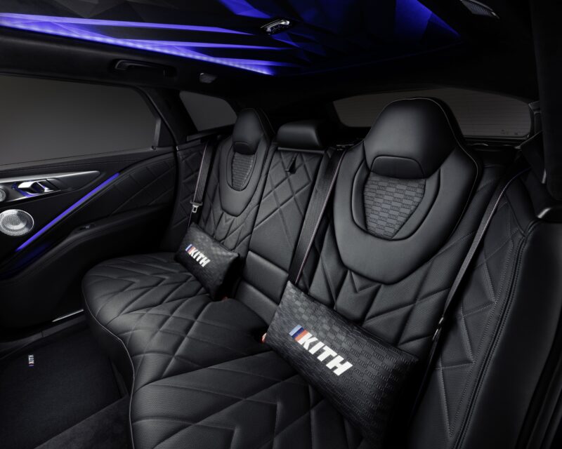 限定車　BMW XM　有名ライフスタイル・ブランド『Kith』とコラボレーション