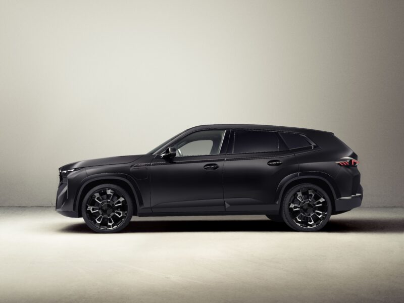 限定車　BMW XM　有名ライフスタイル・ブランド『Kith』とコラボレーション