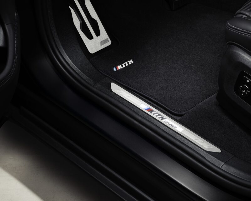 限定車　BMW XM　有名ライフスタイル・ブランド『Kith』とコラボレーション