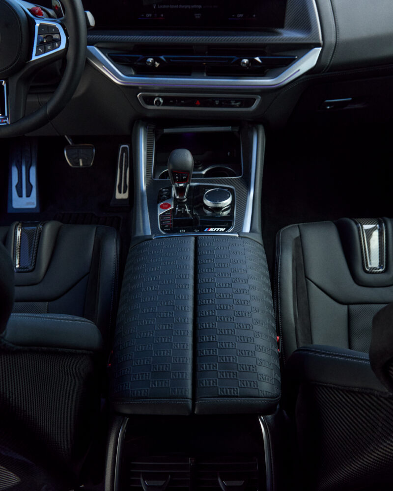 限定車　BMW XM　有名ライフスタイル・ブランド『Kith』とコラボレーション