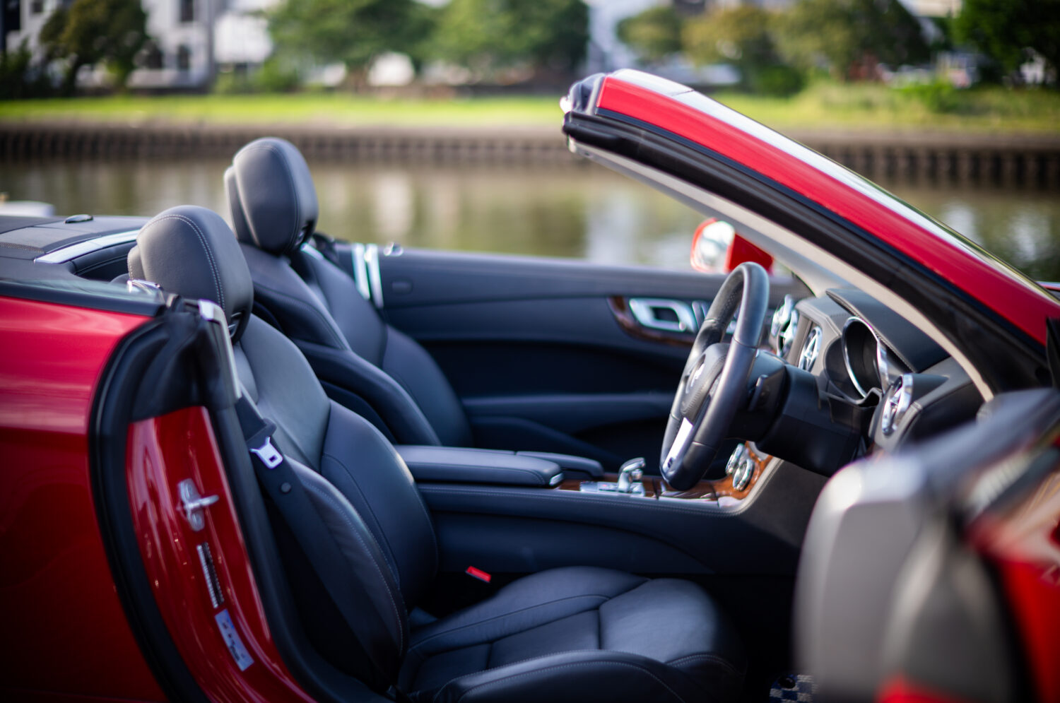 メルセデス・ベンツ SL350（FR/7AT）最高のセカンドカー