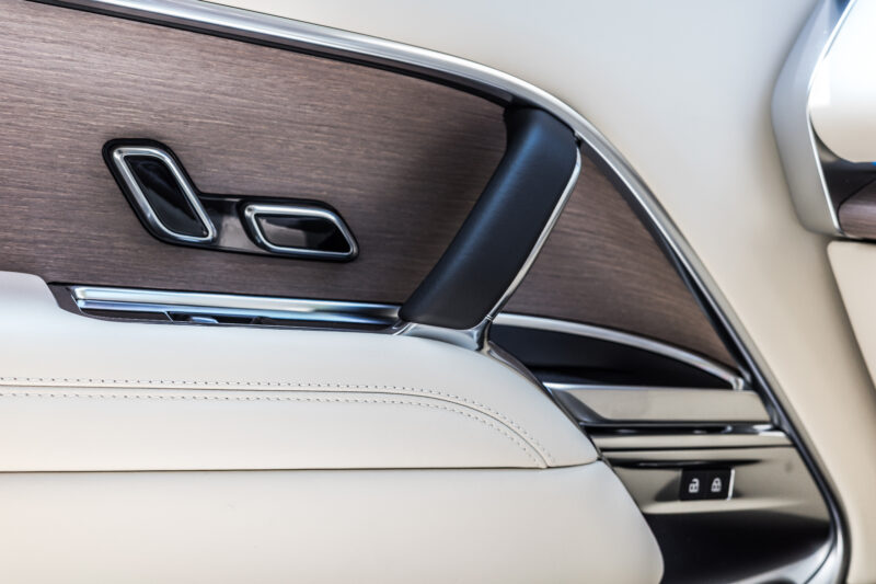 レンジローバー・オートバイオグラフィーP530 LWB（2023）「分かりにくさ」という誉め言葉