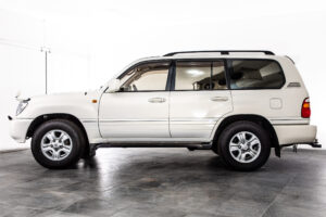 ランドクルーザー100 4.7 VXリミテッド 4WD