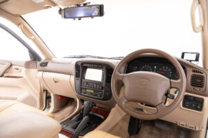 ランドクルーザー100 4.7 VXリミテッド 4WD