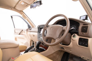ランドクルーザー100 4.7 VXリミテッド 4WD