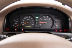 ランドクルーザー100 4.7 VXリミテッド 4WD