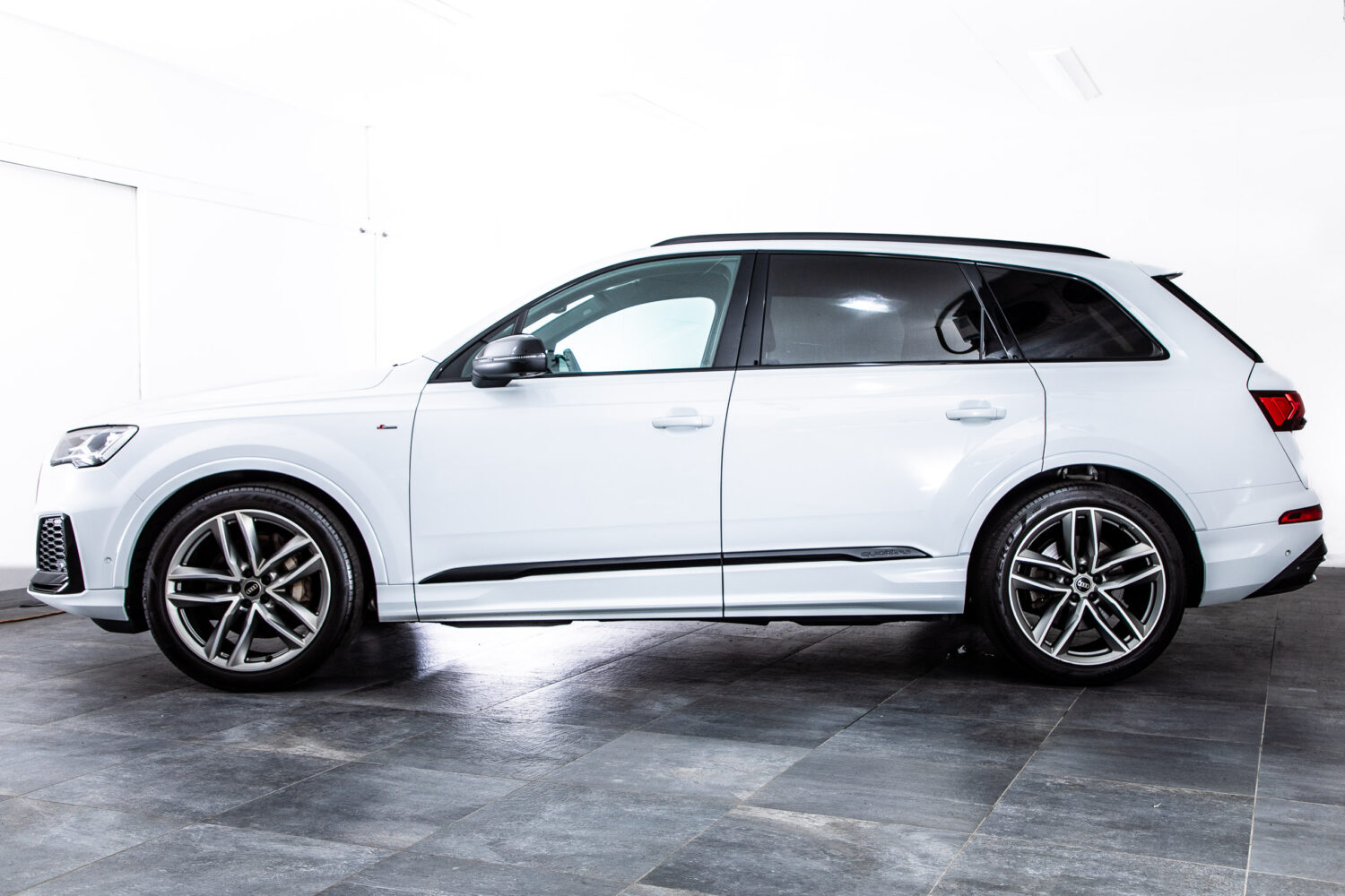 Q7 55TFSI クワトロSライン 4WD