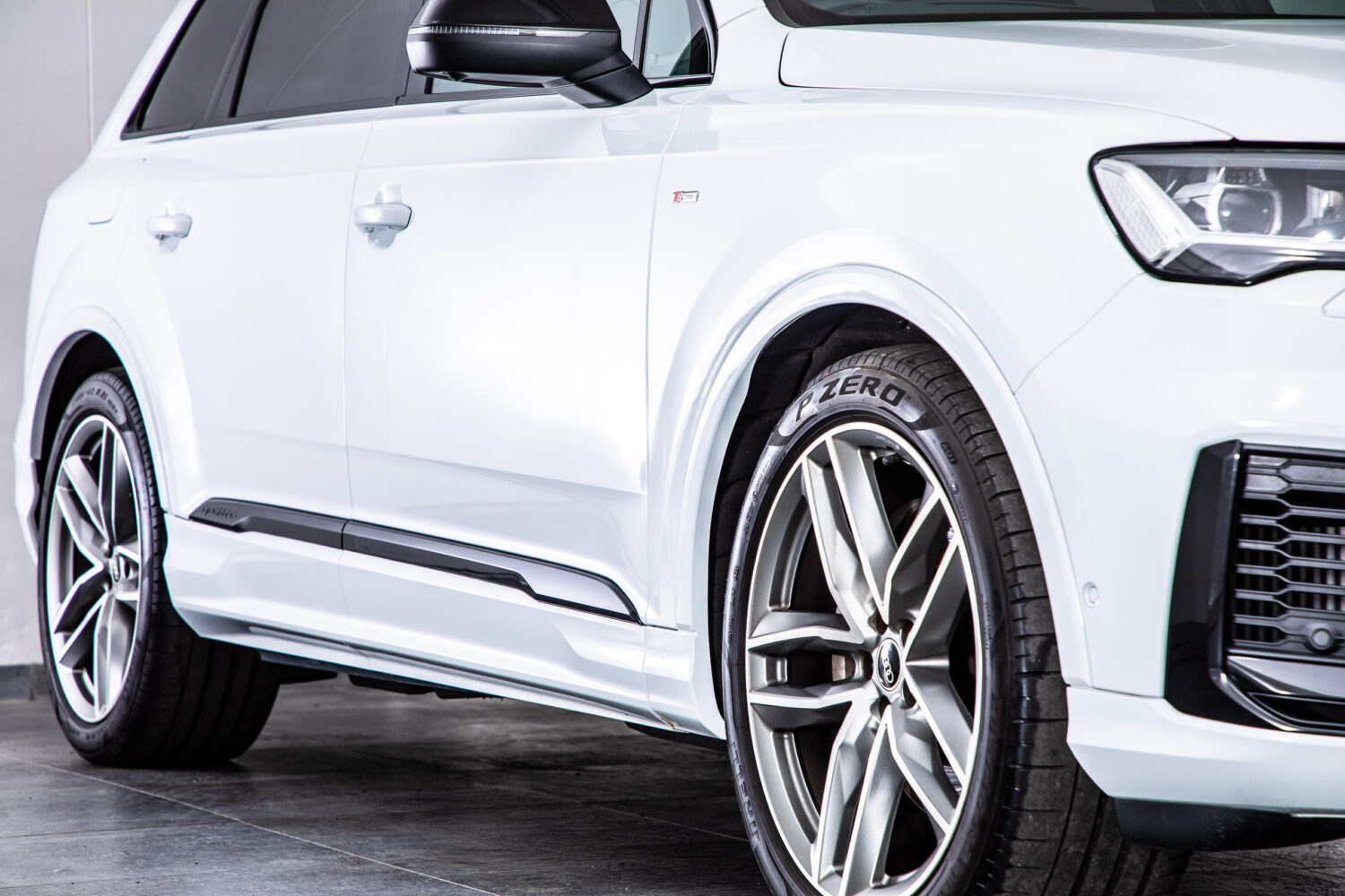 Q7 55TFSI クワトロSライン 4WD