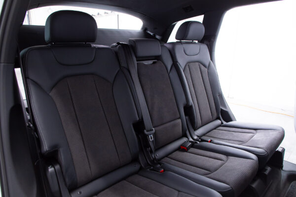 Q7 55TFSI クワトロSライン 4WD