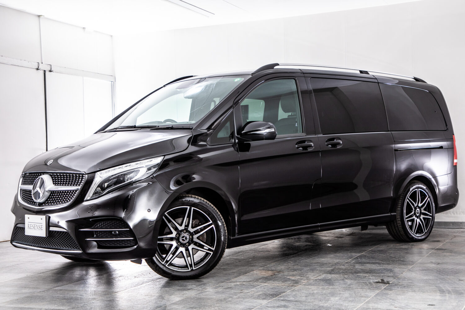 V220 d エクスクルーシブ ロング プラチナスイート ディーゼルターボ