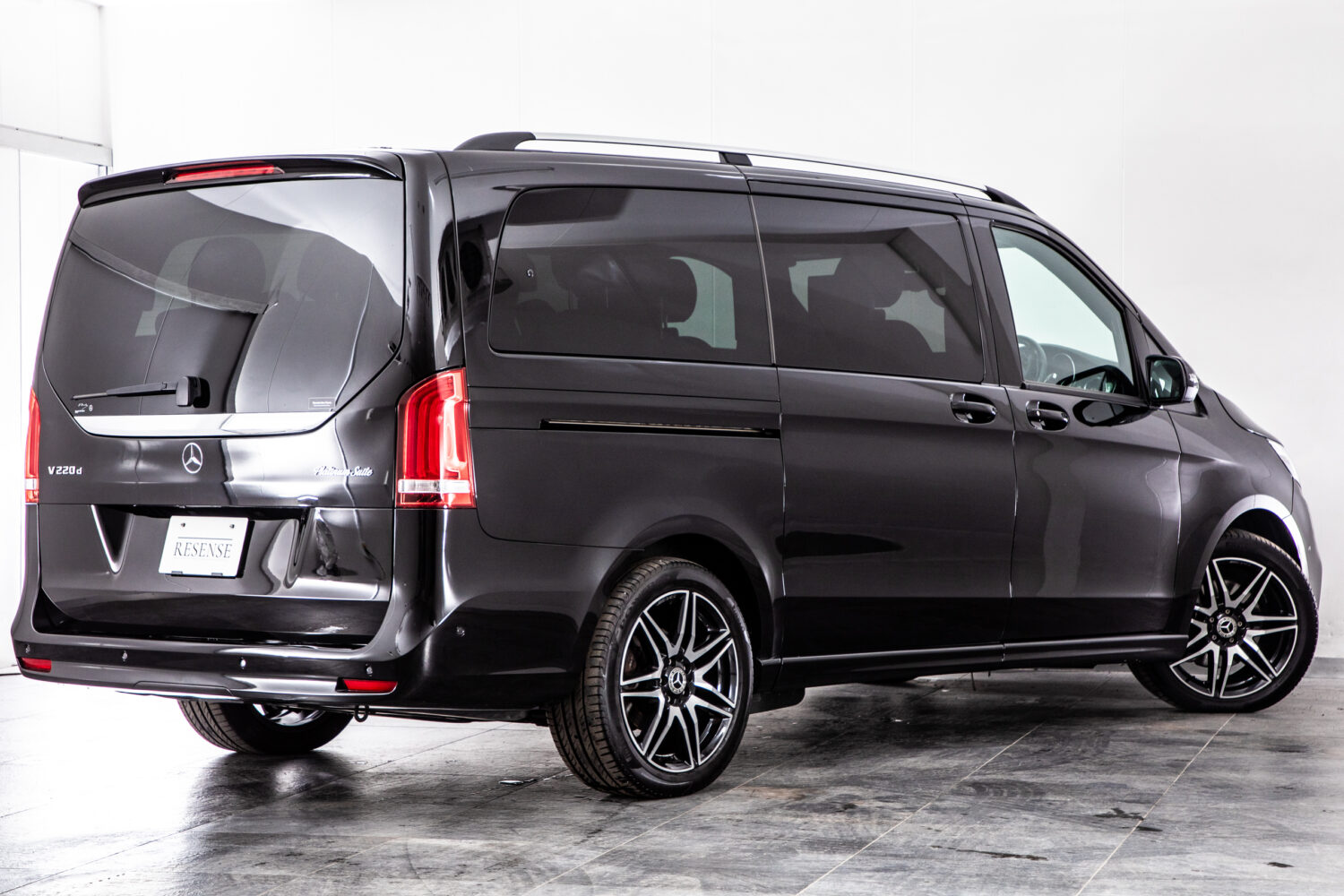 V220 d エクスクルーシブ ロング プラチナスイート ディーゼルターボ
