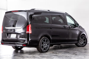 V220 d エクスクルーシブ ロング プラチナスイート ディーゼルターボ