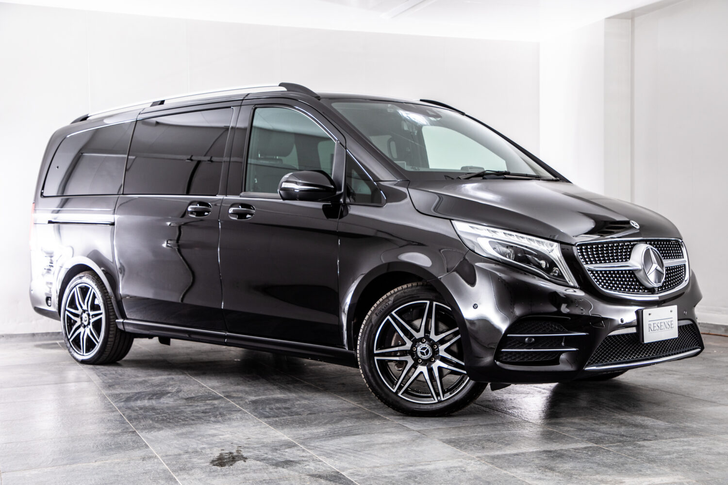 V220 d エクスクルーシブ ロング プラチナスイート ディーゼルターボ