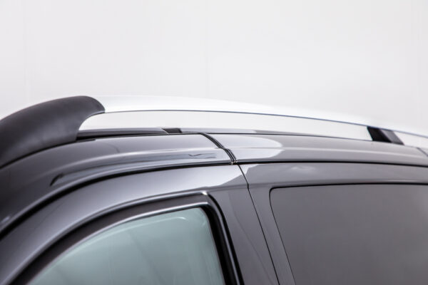 VクラスV220 d アバンギャルド ロング ディーゼルターボ