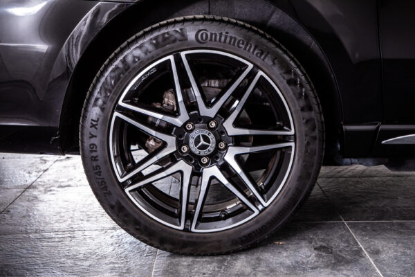 VクラスV220 d アバンギャルド ロング ディーゼルターボ