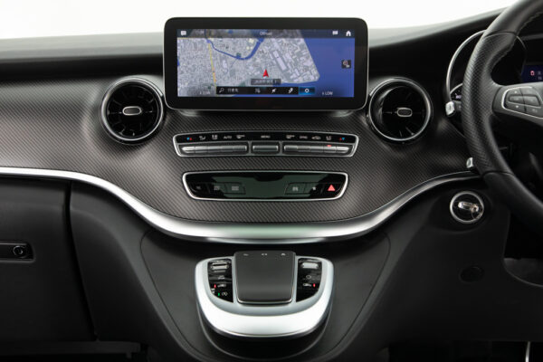 VクラスV220 d アバンギャルド ロング ディーゼルターボ