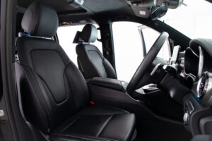 V220 d エクスクルーシブ ロング プラチナスイート ディーゼルターボ