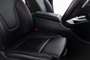 V220 d エクスクルーシブ ロング プラチナスイート ディーゼルターボ