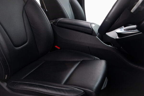 V220 d エクスクルーシブ ロング プラチナスイート ディーゼルターボ
