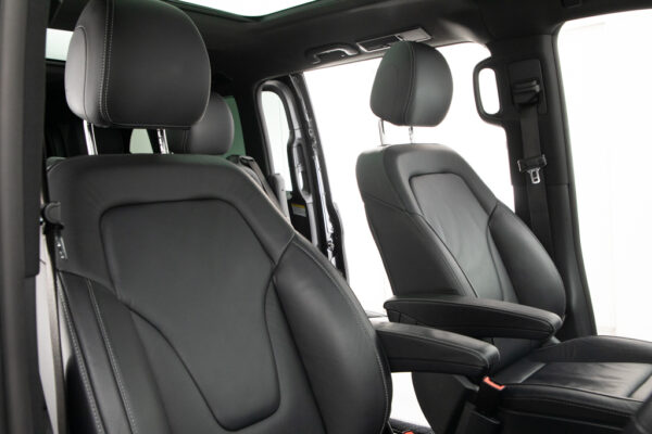 VクラスV220 d アバンギャルド ロング ディーゼルターボ