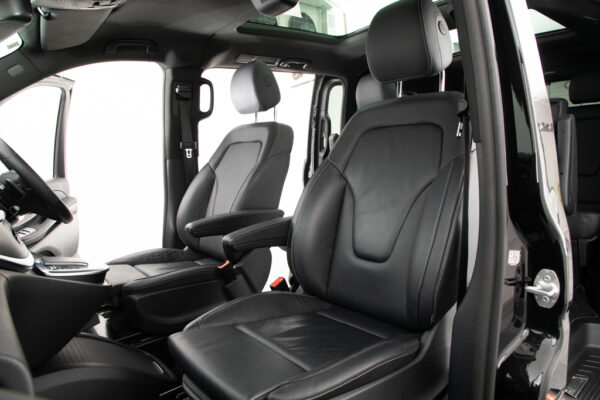 VクラスV220 d アバンギャルド ロング ディーゼルターボ