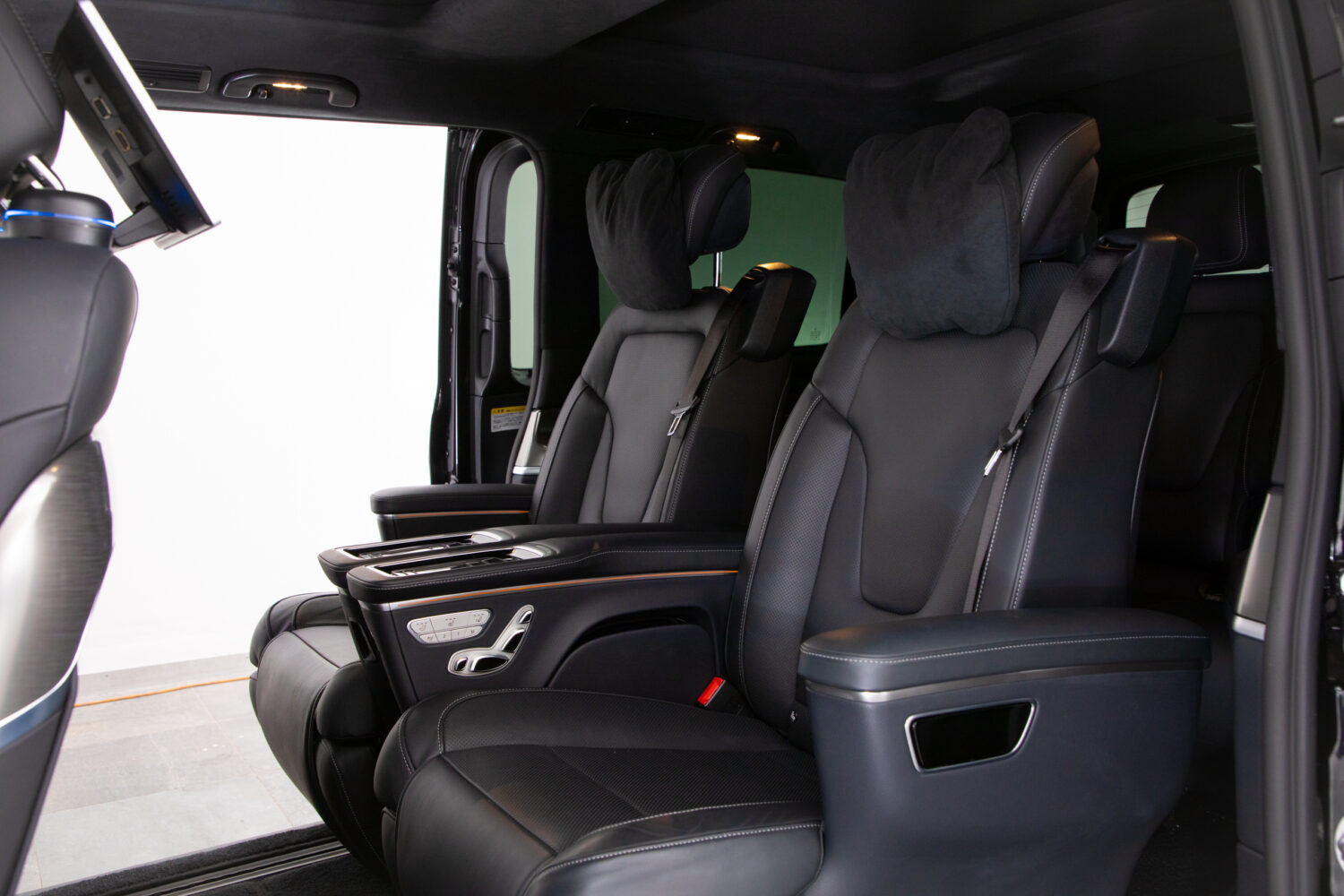 V220 d エクスクルーシブ ロング プラチナスイート ディーゼルターボ