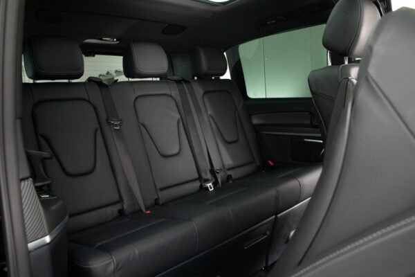 VクラスV220 d アバンギャルド ロング ディーゼルターボ