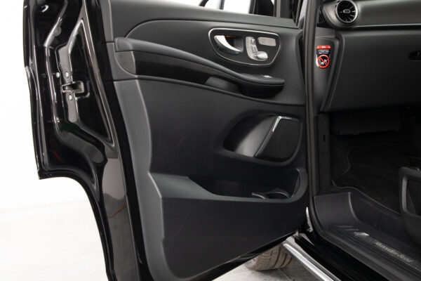 VクラスV220 d アバンギャルド ロング ディーゼルターボ