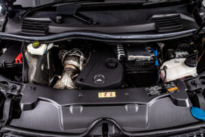 V220 d エクスクルーシブ ロング プラチナスイート ディーゼルターボ