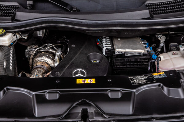 VクラスV220 d アバンギャルド ロング ディーゼルターボ