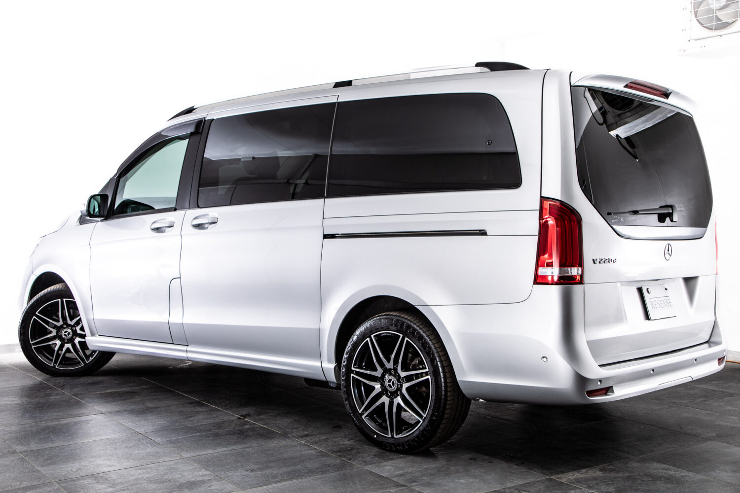 V220d アバンギャルド ロング AMGラインパッケージ ディーゼルターボ