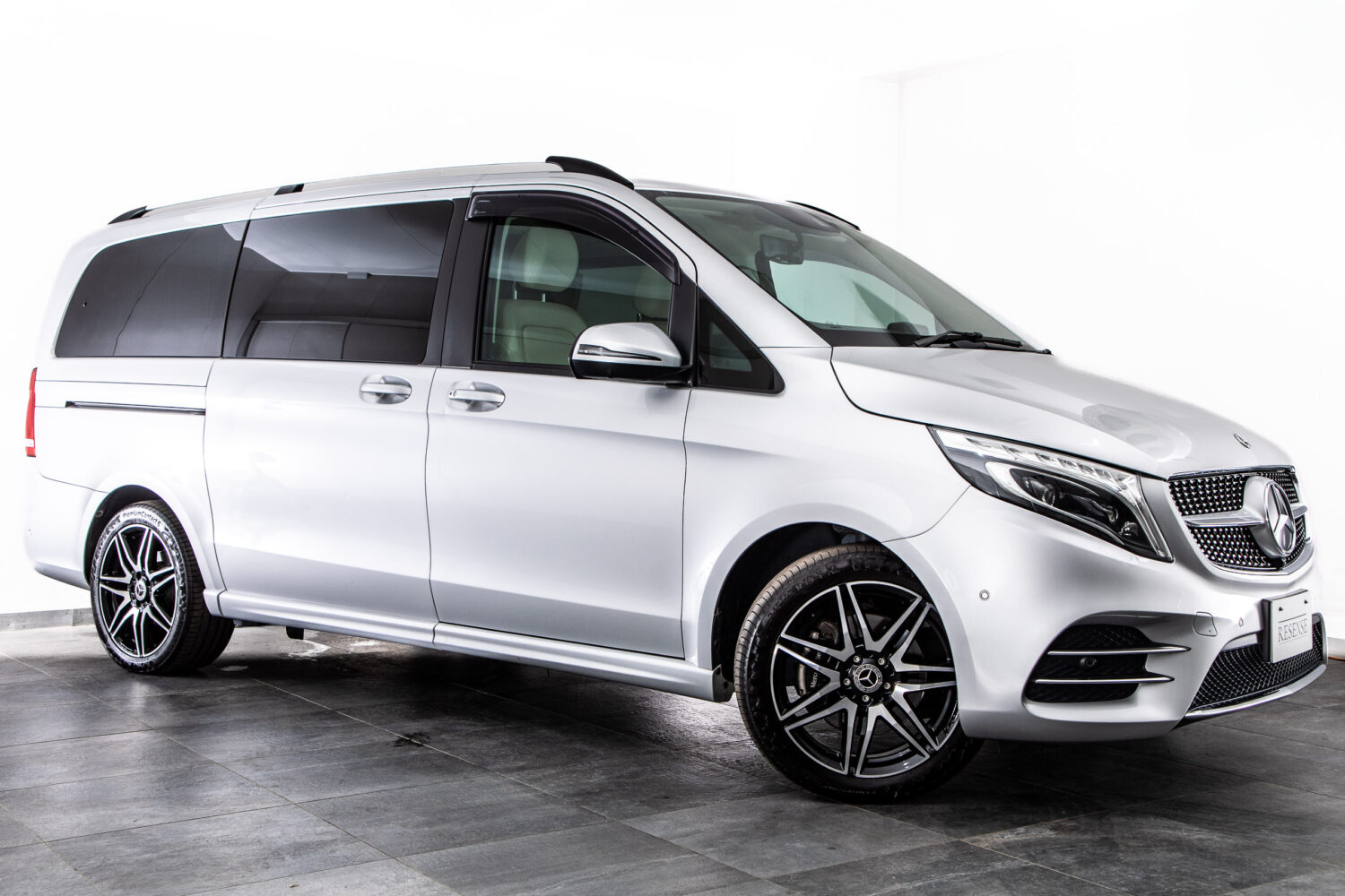 V220d アバンギャルド ロング AMGラインパッケージ ディーゼルターボ