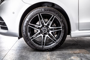 V220d アバンギャルド ロング AMGラインパッケージ ディーゼルターボ
