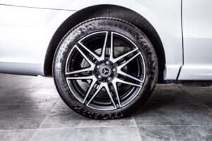 V220d アバンギャルド ロング AMGラインパッケージ ディーゼルターボ
