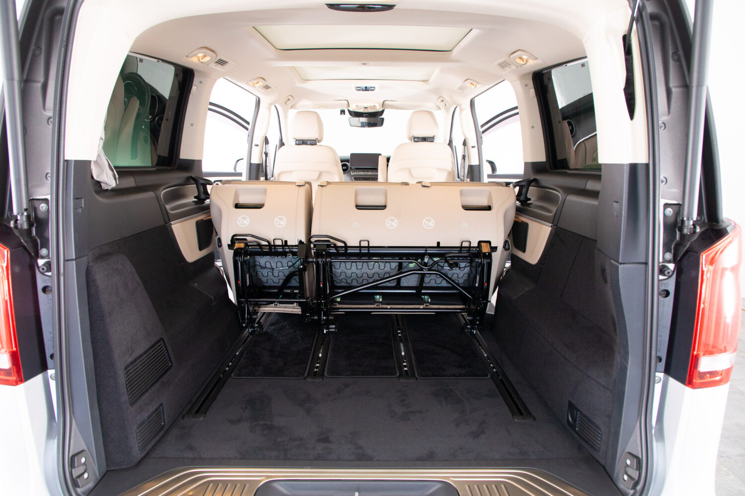 V220d アバンギャルド ロング AMGラインパッケージ ディーゼルターボ