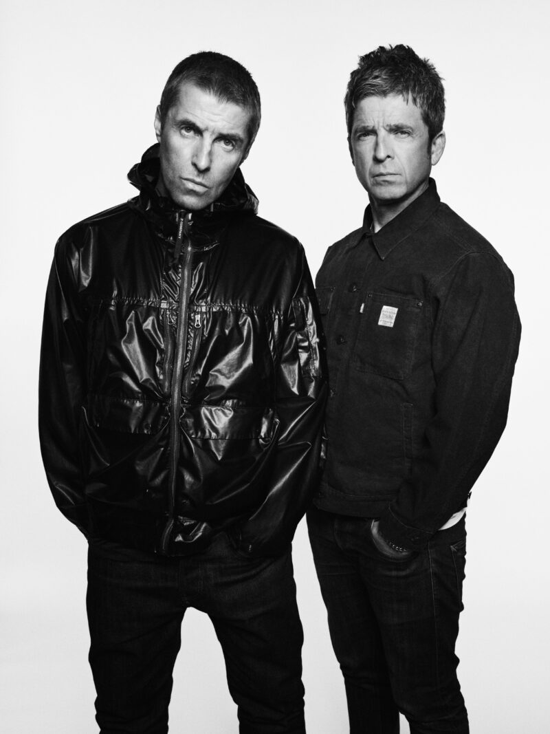 ディフェンダー 「Oasis Live ’25」オフィシャル車両パートナーに就任