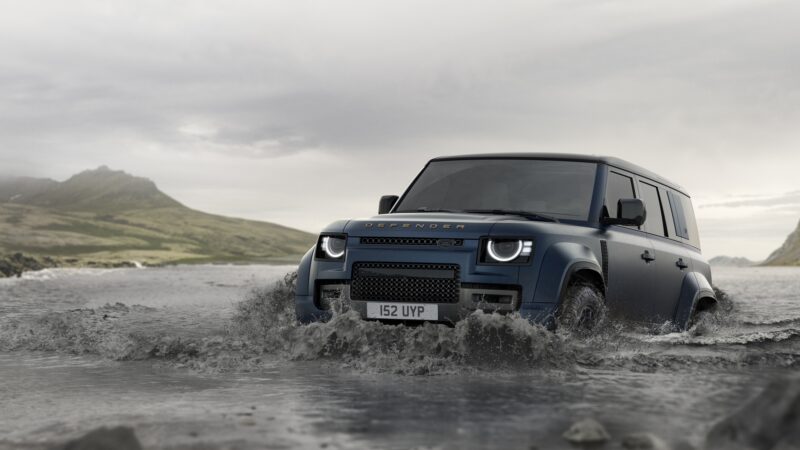 ディフェンダー初のマイチェン　2026年モデル受注開始　内外装をアップグレード
