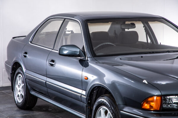 ディアマンテ 2.5 25 エスパーダ 4WD