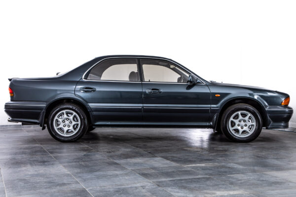 ディアマンテ 2.5 25 エスパーダ 4WD