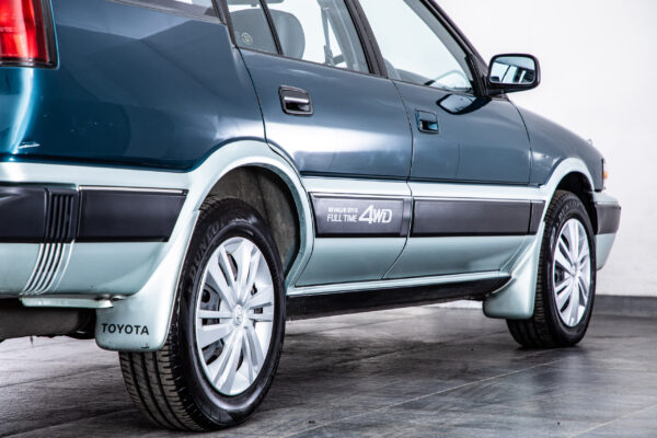 スプリンターカリブ 1.6RVスペシャル 4WD