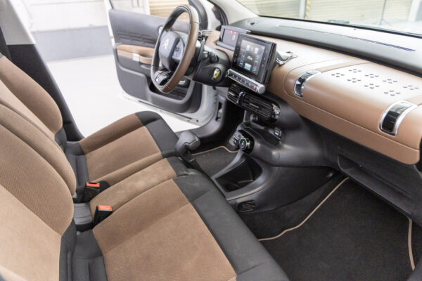 C4カクタス 1.6 ディーゼル　