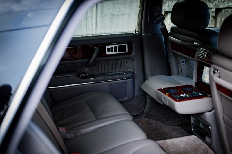 トヨタ・センチュリー（2012）歴史の一頁を紡ぐ