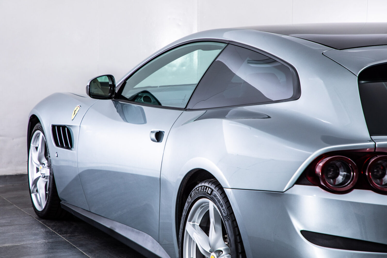フェラーリ GTC4ルッソ T