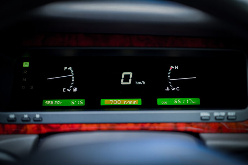 トヨタ・センチュリー（2012）歴史の一頁を紡ぐ